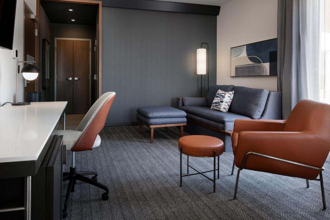 מלון Courtyard By Marriott Fresno קלוביס מראה חיצוני תמונה