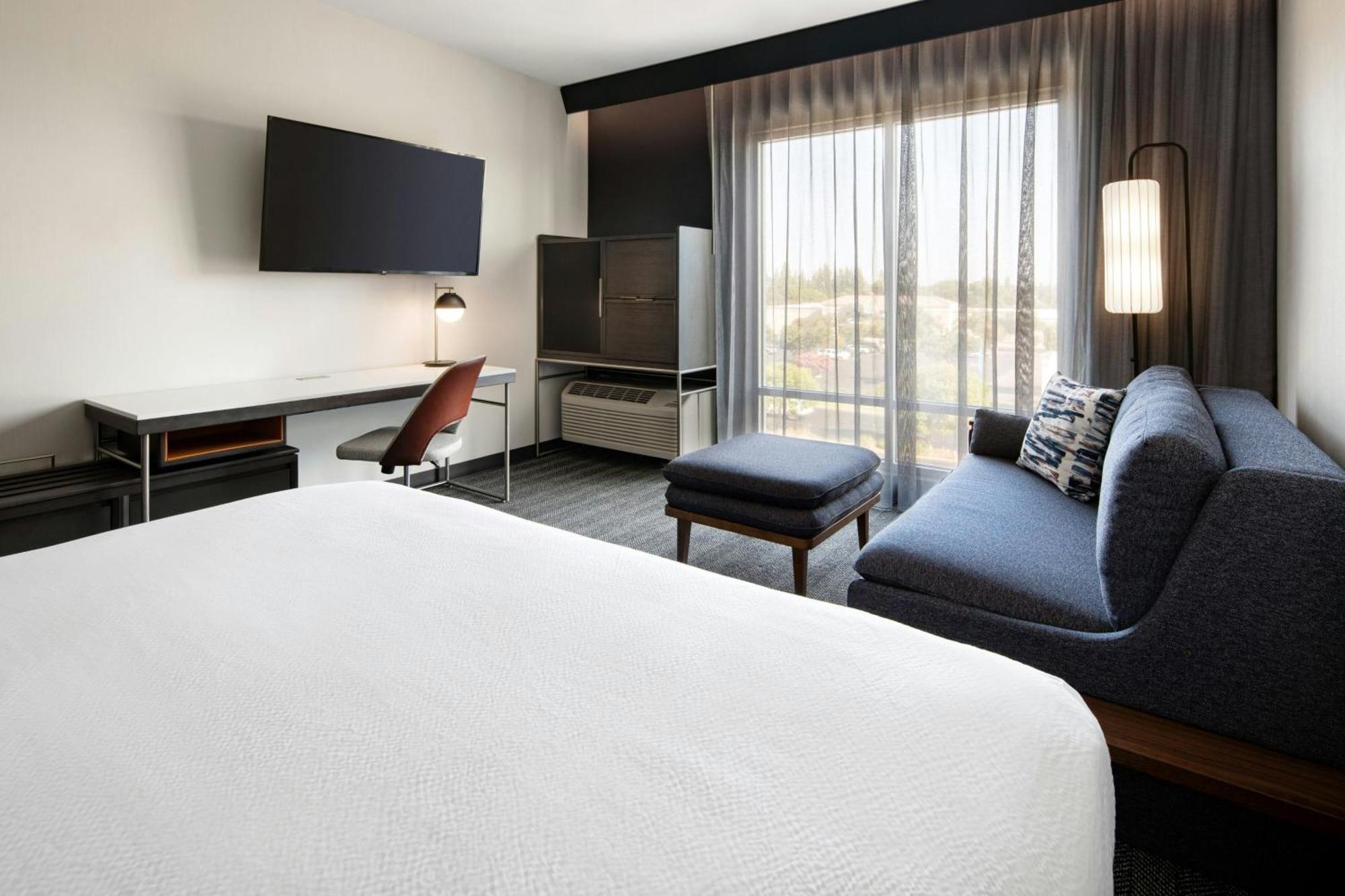 מלון Courtyard By Marriott Fresno קלוביס מראה חיצוני תמונה