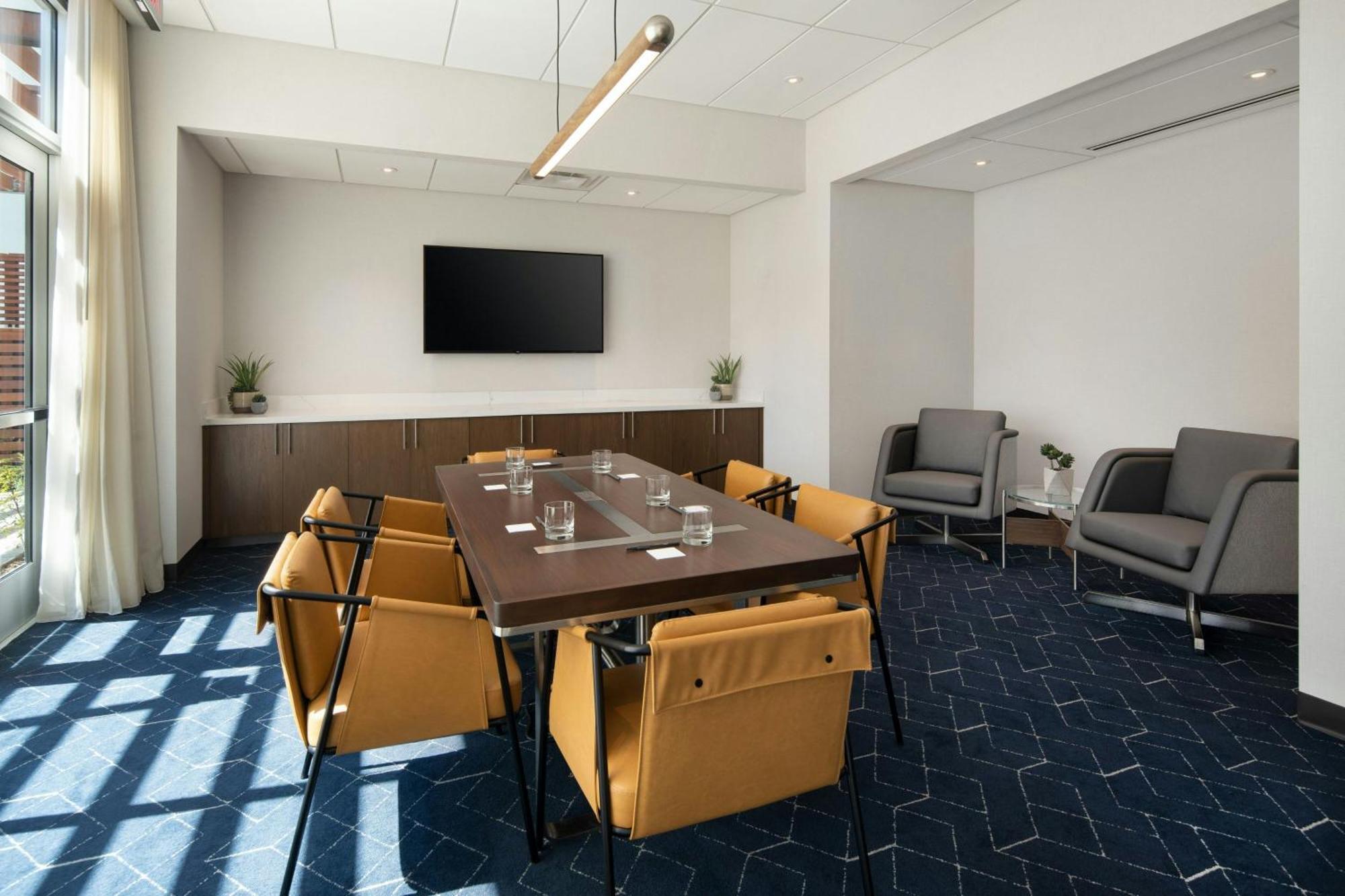מלון Courtyard By Marriott Fresno קלוביס מראה חיצוני תמונה